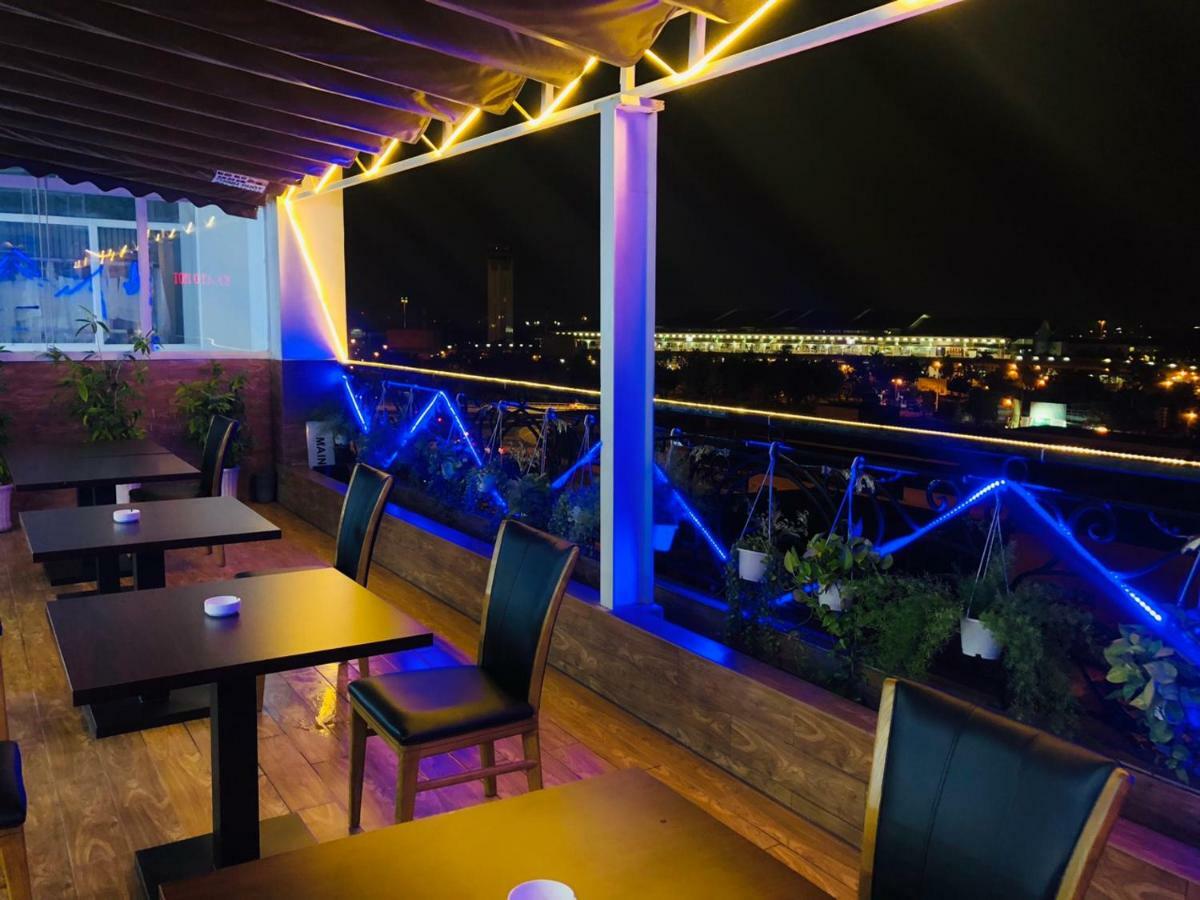 Doha 2 Hotel Saigon Airport Хошимин Екстериор снимка